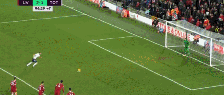 记者：中国俱乐部正在谈租借戈亚斯26岁中卫卢卡