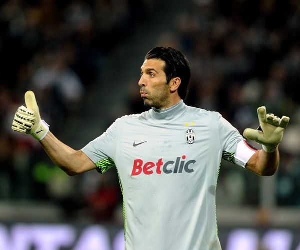 詹姆斯26分罚球制胜东契奇29+6 湖人拒逆转险胜太阳